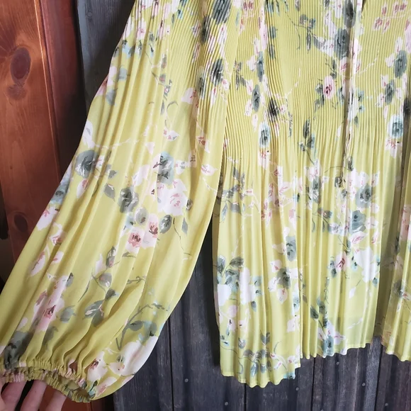Como Vintage Chartreuse Green Floral Print Pleated Bubble Sleeve Tunic Size 3X - Picture 7 of 10